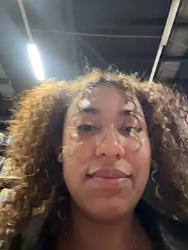 lauraltt - Lauraltt's free webcam - UK Sex Cams