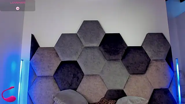 latrellx7 (M young) - body oil