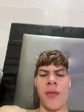 Handsome_boys69 webcam