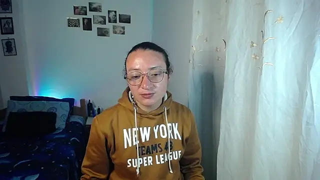 monkeywillwhite webcam