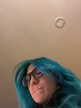 LittleMissEeve webcam