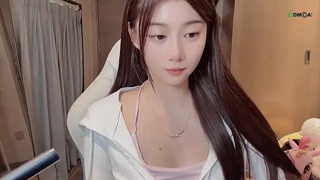 美女Makinghappymyself_在线直播