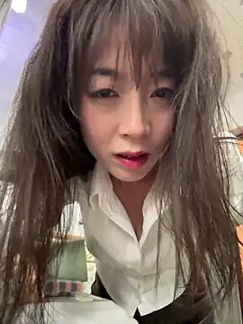 美女yourkeer在线直播