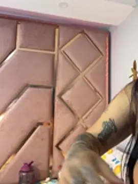 Webcam Model (natalia-888)  is live.Free join now!