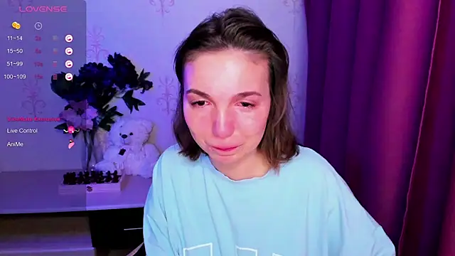 KindHazelHere_ webcam