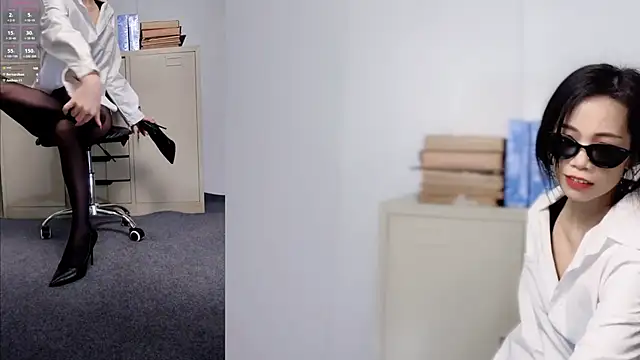 Lynnalltop-165-KeKe webcam