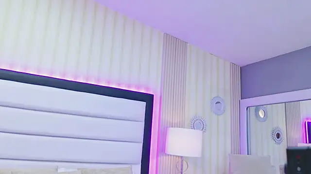 CristalAndDeimon webcam