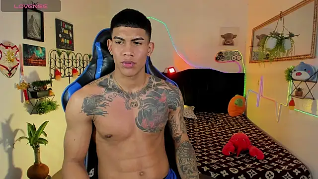 damian_latinxxx (M young) - ☀️🦜,Hi Damian.🦜☀️