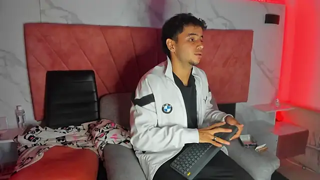 HellAndDante_ webcam