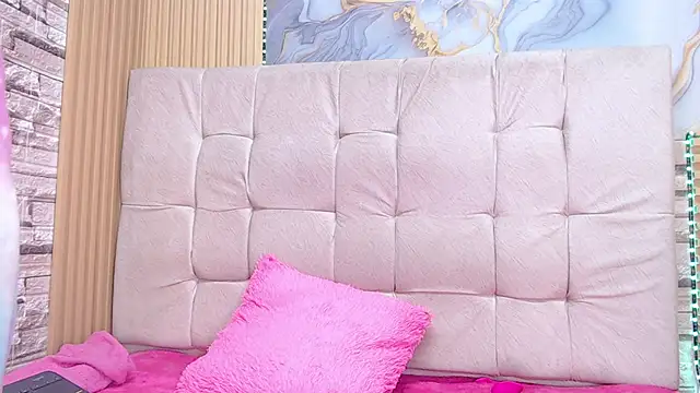 meliangels303av - Meliangels303av's free webcam - UK Sex Cams