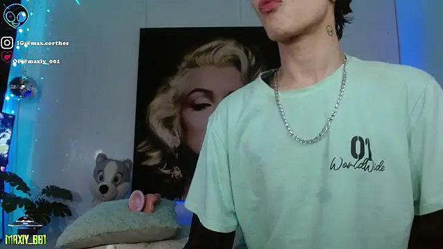 maxiy_001 - Maxiy_001's free webcam - UK Sex Cams