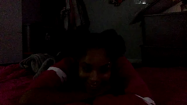 cutiefrmthehood - CutieFrmthehood's free webcam - UK Sex Cams