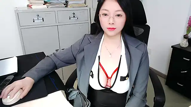 美女OL-Bai-Jie在线直播