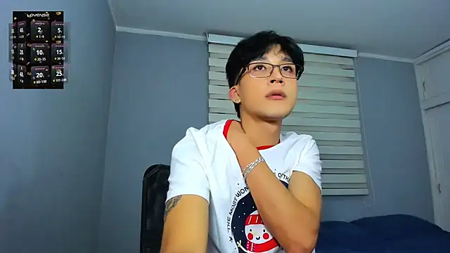 tom_howard - Tom_Howard's free webcam