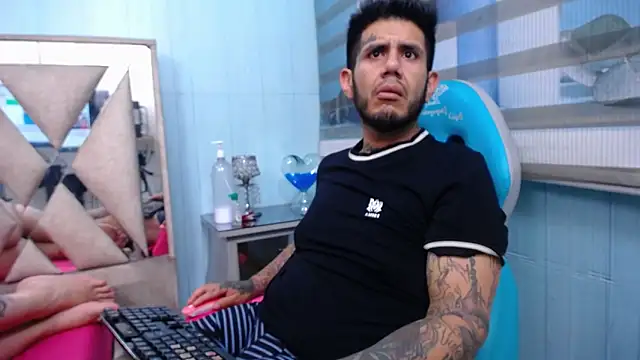 allison_max_tattoo webcam