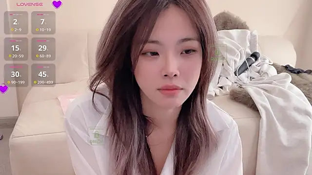 美女Holiland在线直播