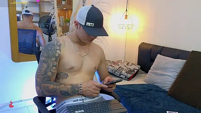 Alexander_ferre webcam