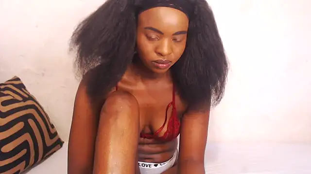 TallEbonyBabe webcam