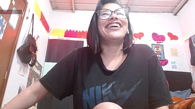 Saray_extrovert_ webcam