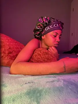 therealoshunqueen - TheRealOshunQueen's free webcam