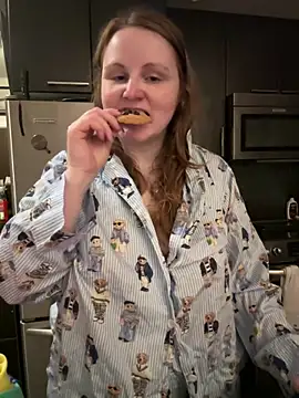 gingersnap33 - GingerSnap33's free webcam - UK Sex Cams