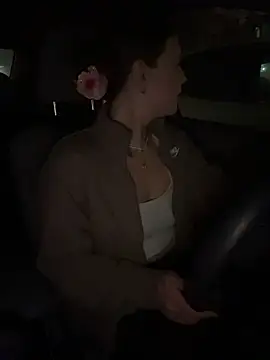 AllesandraLove from StripChat is Freechat