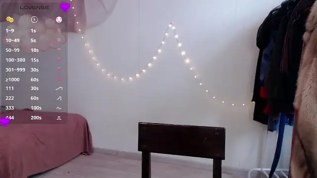 laura_palmerr webcam