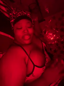 Chocolatebunnyxx96 webcam