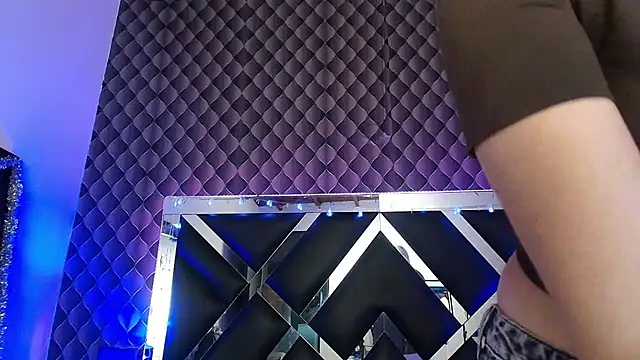 victoriaa_lee_ webcam