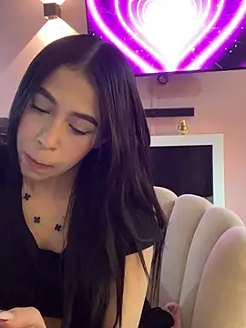 MiaScott_Pink webcam