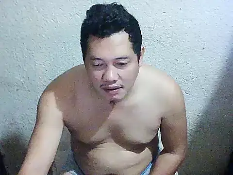 UrAsianGuy90 webcam