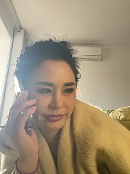 美女940940_1688在线直播