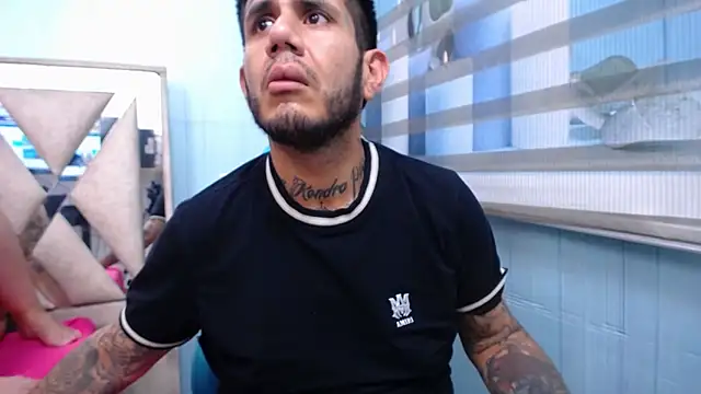 allison_max_tattoo - Allison_max_tattoo's free webcam - UK Sex Cams