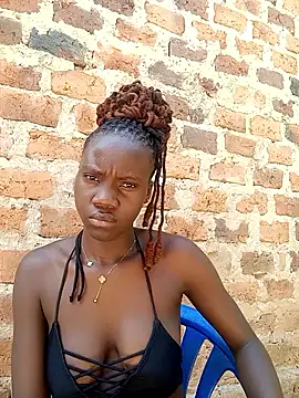 Black_juicy24 webcam