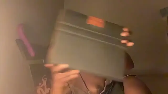 peachyz69 - Peachyz69's free webcam