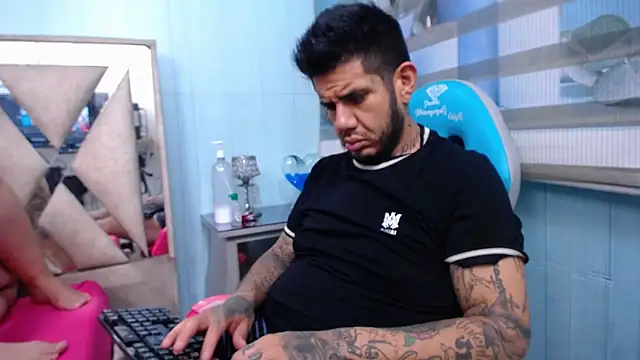 allison_max_tattoo webcam