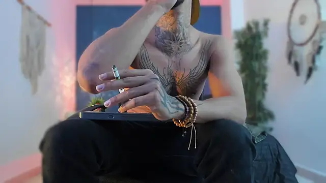 Donovan_Desmond webcam