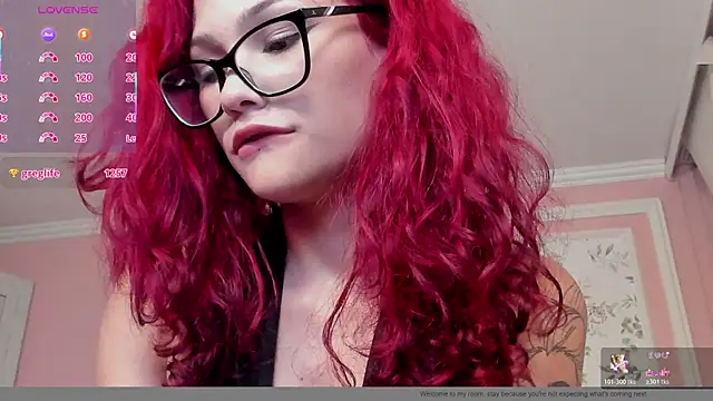 mae_lyra webcam
