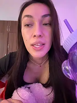 Webcam Model (MichelleFerry_) is live