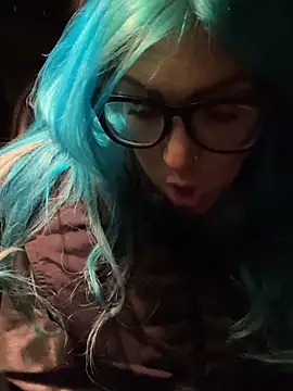 LittleMissEeve webcam