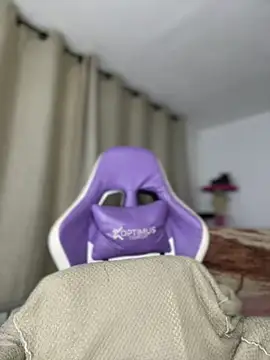 Miaa_love6969 webcam