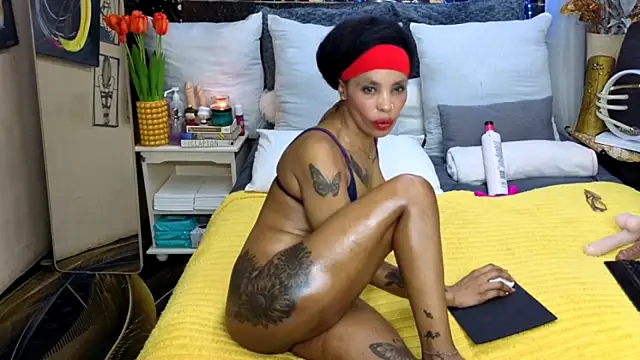 CaramelNatashaxx webcam