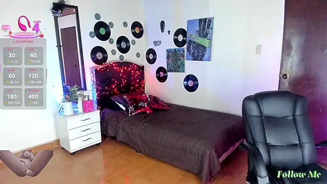 vampirellaa_crazy_ webcam