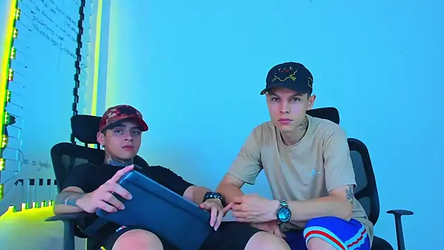 thomas-wil - Thomas-Wil's free webcam - UK Sex Cams