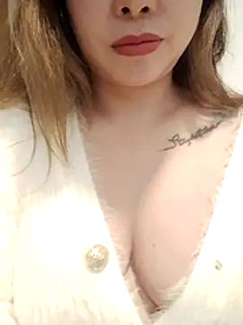 Christine-le1 webcam