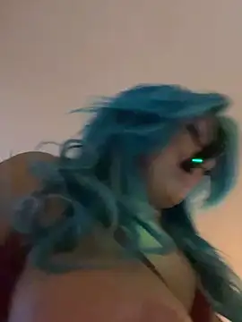 LittleMissEeve webcam