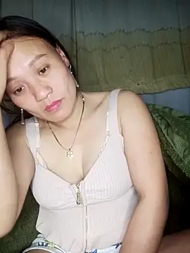 piu_18 - Piu_18's free webcam