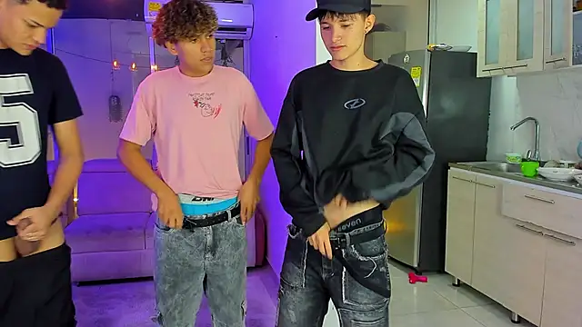 Houseofwarrios webcam