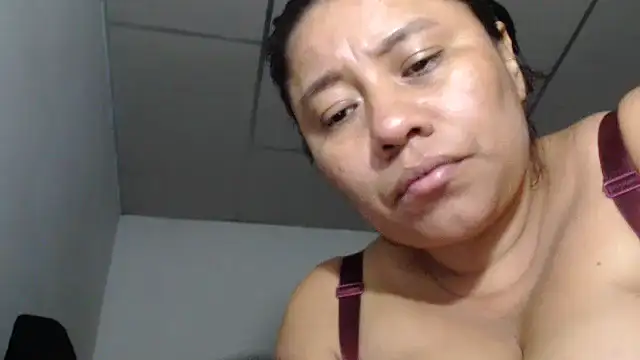 adrixxx38 - Adrixxx38's free webcam - UK Sex Cams