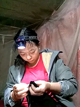 minnakutew20 - Minnakutew20's free webcam - UK Sex Cams